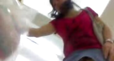 lê thị phương linh sex Cô ấy quan tâm đến tình thudam dục đồng tính nữ.