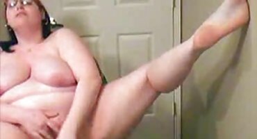 sex nhat jav Người phụ nữ da đen busty đồi trụy thích tự chích vào vòi sex u80 nước của người đàn ông da trắng.