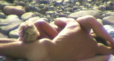 phim mai full Tôi mặc một chiếc váy ngắn và chạy vào phim xec dit nhau thân cây.